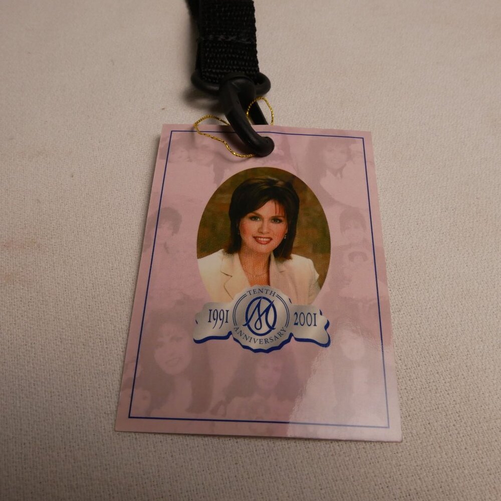 Marie Osmond 10th Anniversary 91-01 Commemorative Lanyard With 3 Cute Doll Pins - Picture 2 of 8
